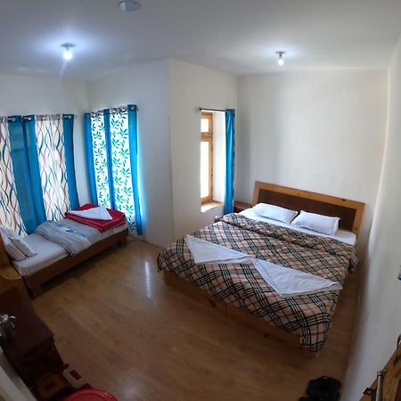 Lhachik Guest House Leh Zimmer foto